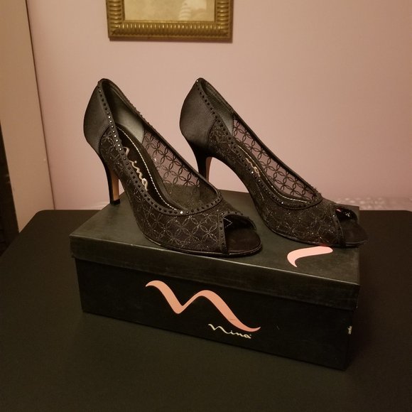 High heels - Picture 1 of 5